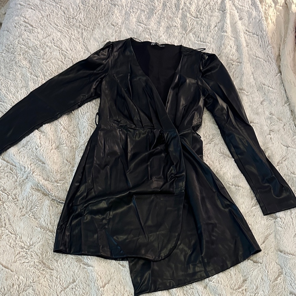 Zara Black Women's Blazer with Wrap Around